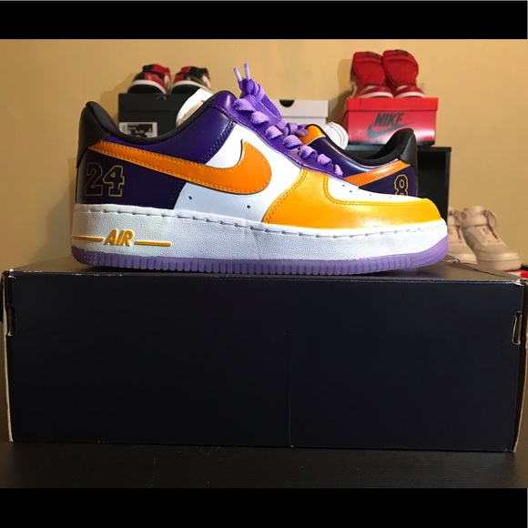 lakers color shoes